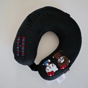 몬치치x헬로키티 메모리폼 목베개 Monchhichi x Hello Kitty Memory Foam Neck Pillow