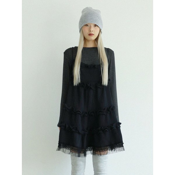THIN STRIPED T-SHIRT(BLACK)
