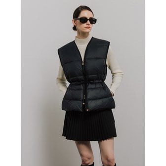 에이틴오비어 V-Neck Padded Vest