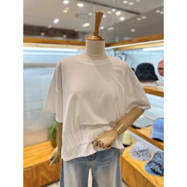 레코브 앞핀턱 장식 티셔츠(LC31E5ST505X)