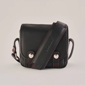 Leica Q3 Casual Bag Black/Red Stitch 오버베르트 가방