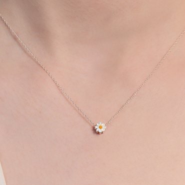 Hei [태연,안지영,박초롱 착용]yellow daisy necklace