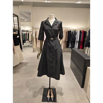 지고트 [파주점] 스트라이프 패턴 벨티드 원피스 JR4A0OP323