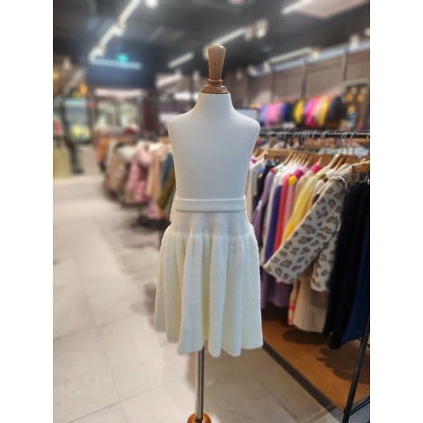 [파주점] (IV)루즈페-헤어리플레어니트스커트 74C1943002