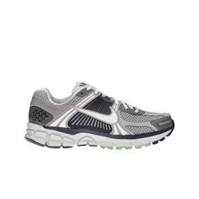 (W) 나이키 줌 보메로 5 코블스톤 앤 플랫 퓨터 (W) Nike Zoom Vomero 5 Cobblestone and Flat P