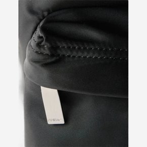 [해외배송] 오프화이트 주니어 애로우 그래픽 백팩 OBNB001S26FAB001 BLACK