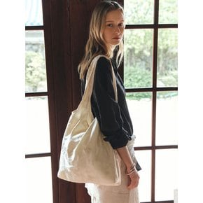SIAC3132 Fleur Satin Bag_Butter