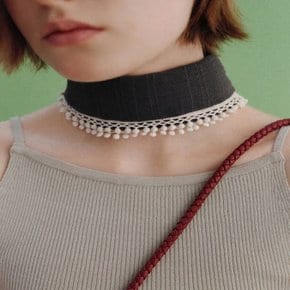 AK수원점 질스튜어트 26SS 그레이 코튼 테슬 스퀘어 스카프 JASC6E112G2
