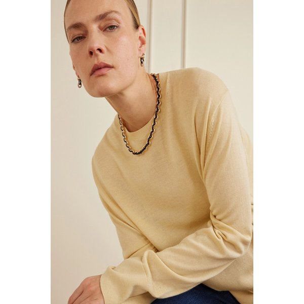 록산느 애슐린 미드나잇 골드톤 크리스탈 후프 귀걸이 46376663162972440