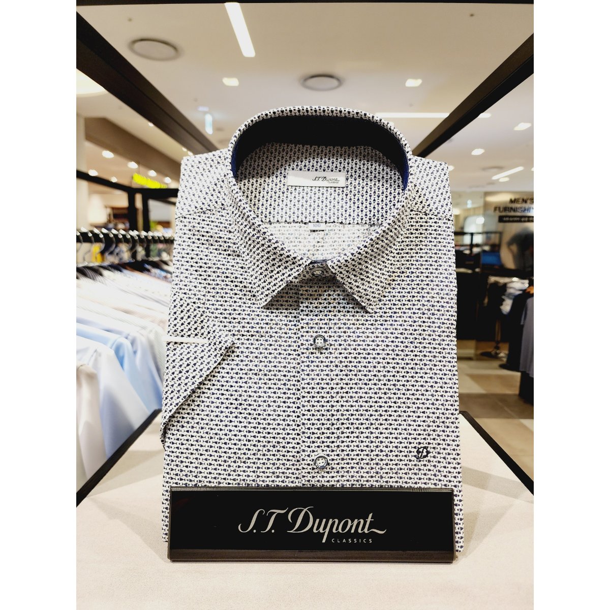 시원하고 고시감 있는 여름용 소재인 면리플 프린트 반소매 슬림핏셔츠 SE4MM21HS320SNY - 신세계백화점