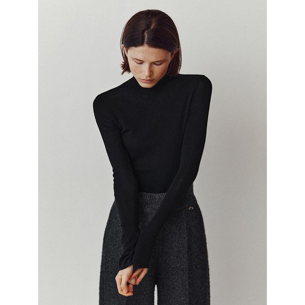 Weightless wool turtleneck pullover_Black