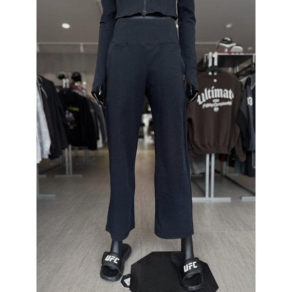 [여주점] UFC 소프트 슬림핏 레깅스 블랙 U4TGW3202BK