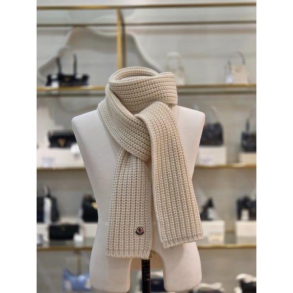 [시흥점] [몽클레어] 공용 로고패치 니트 울 캐시미어 머플러 3C00030-M4281-034