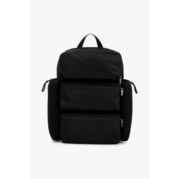 남성 멀티 포켓 스퀘어 백팩 A415370004000