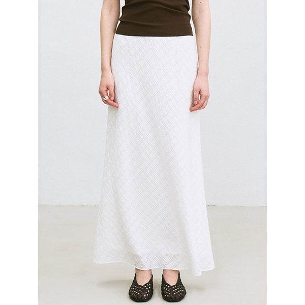 plaid bias maxi skirt (white)