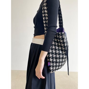 쥬에 Tweed padding shoulder bag/ black