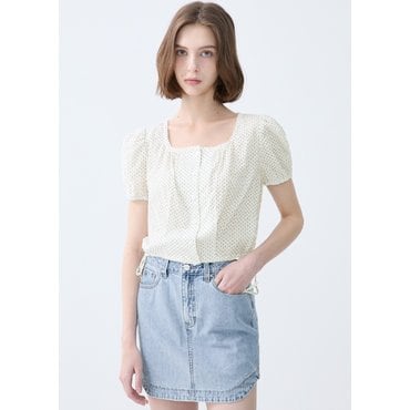게스 YP2W3255  스퀘어넥 반팔 퍼프 블라우스