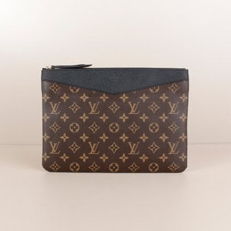 LOUIS VUITTON 모노그램 데일리 파우치 클러치백 블랙 M62048 여주아울렛 M62048