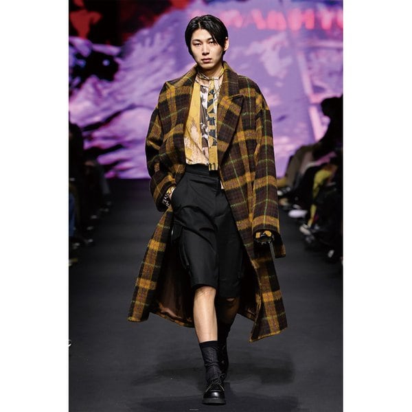 25FW  BEIGE COLLAGE GRAPHICS SEE-THROUGH TSHIRT