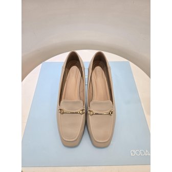 소다 [시흥점] 여성 금장장식 로퍼 단화 (FLS507)