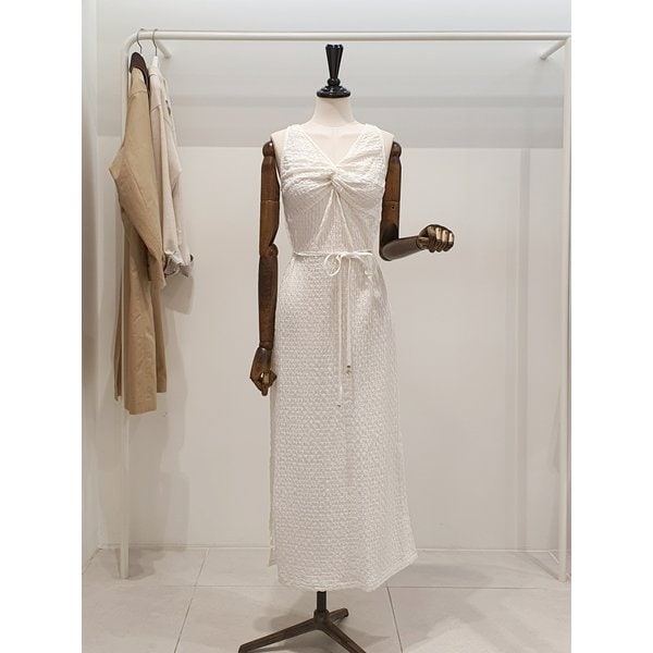 [파주점] 쥬크 주크 프론트 꼬임 민소매 원피스 V262MSE942