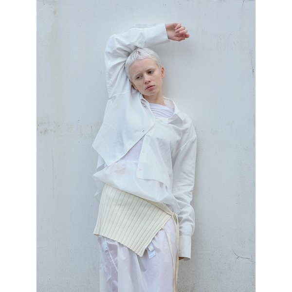 RAW DETAIL SHIRT IN WHITE