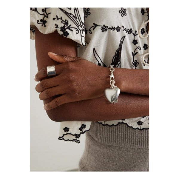 록산느 애슐린 더 퍼피 하트 실버톤 팔찌 1647597355585750