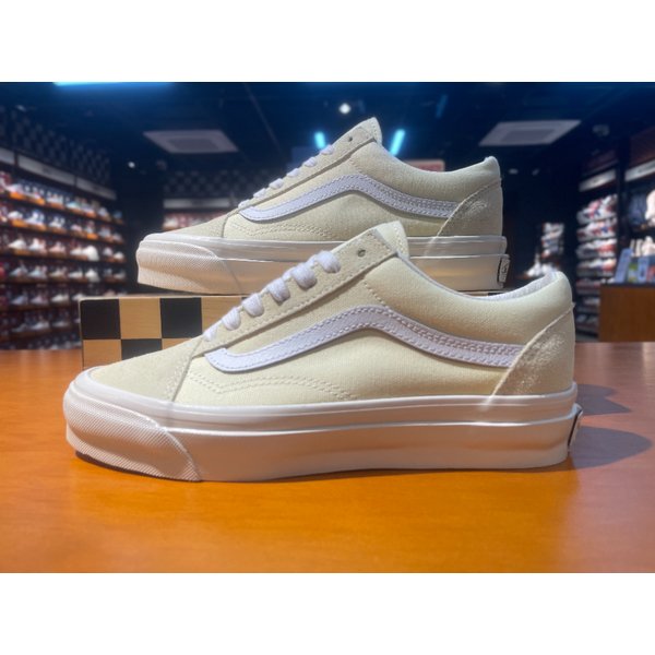 [여주점] (남여공용) 스니커즈 프리미엄 올드스쿨 Lx (엘로우) (VN000D9JFLR)