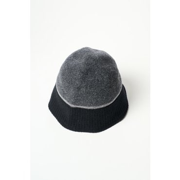 BCBG 윈터라인 모자 HAT (B4W0A511)