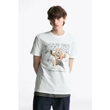 타미진스 남성 바시티 노벨티 티셔츠 T32F1TTO43TMT1 TOMMY JEANS