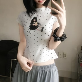 비쇼죠 도트 소녀 일러스트 슬림 크롭 캡소매 반팔티2color