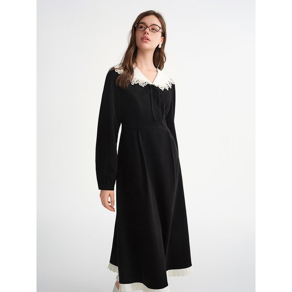 AR_White point collar dress