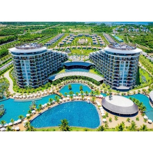 https://media.eoding.com/media/travelagent/1722/imagecontent/%EC%95%84%EB%AF%B8%EC%95%84%EB%82%98%20%EA%B9%9C%EB%9E%80%20%EB%A6%AC%EC%A1%B0%ED%8A%B8%20%EC%A0%84%EA%B2%BD.jpg