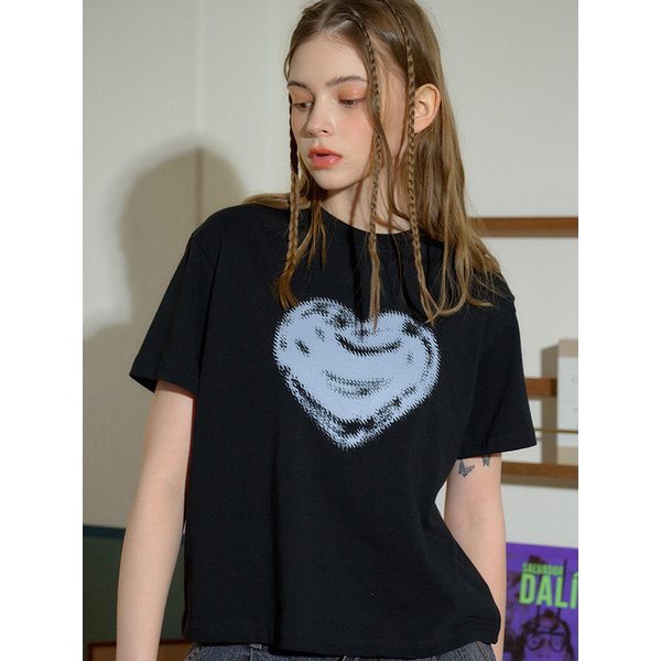 러프 하트 크롭 반팔티 블랙