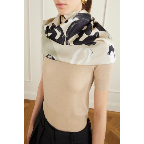 칼마이어 플로럴 프린트 실크 트윌 스카프 베이지 46376663163026211