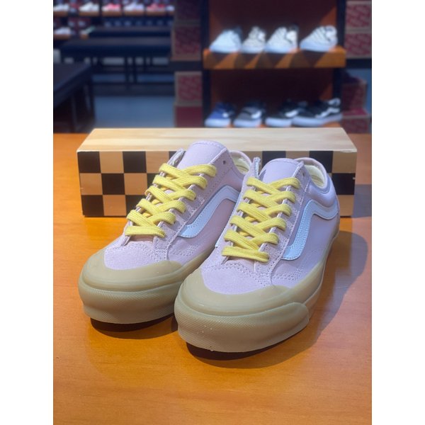 [여주점] (남여공용) 스니커즈 프리미엄 올드스쿨 (핑크) (VN000SHMFEB)