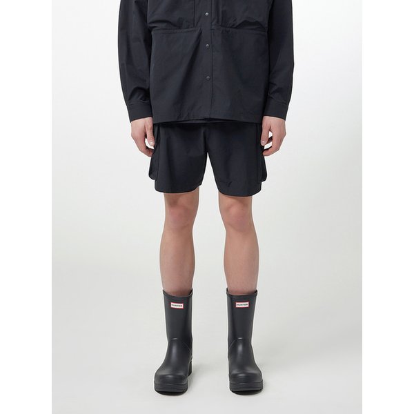 [MEN] 유틸리티 카고 쇼츠 - 블랙 HEM0003APZBLK