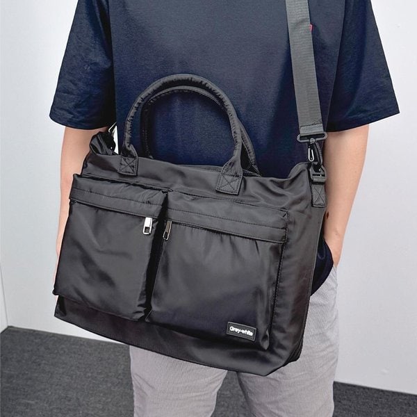 [옷자락] 남자 캐주얼 경량 노트북수납 무지 블랙 토트 크로스백