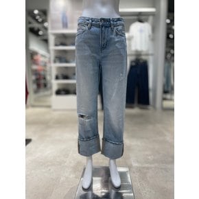 [파주점] [캘빈클라인진]여성 릴렉스 크롭핏 롤업 라이트블루 데님 팬츠 47C734G-X26