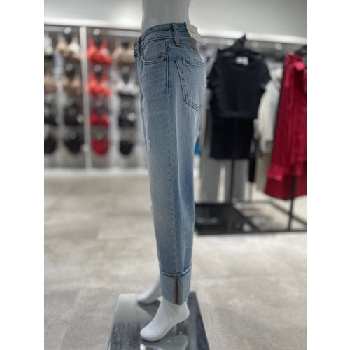 f437c7025ab2382289ba.jpg