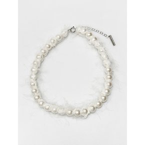 Mohair Mix Pearl Necklace / White