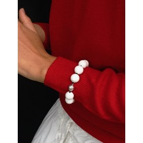 WHITE BALL BRACELET