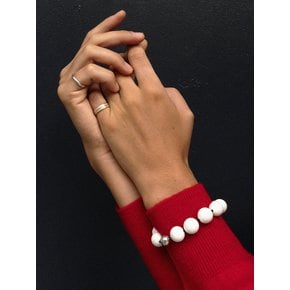 WHITE BALL BRACELET