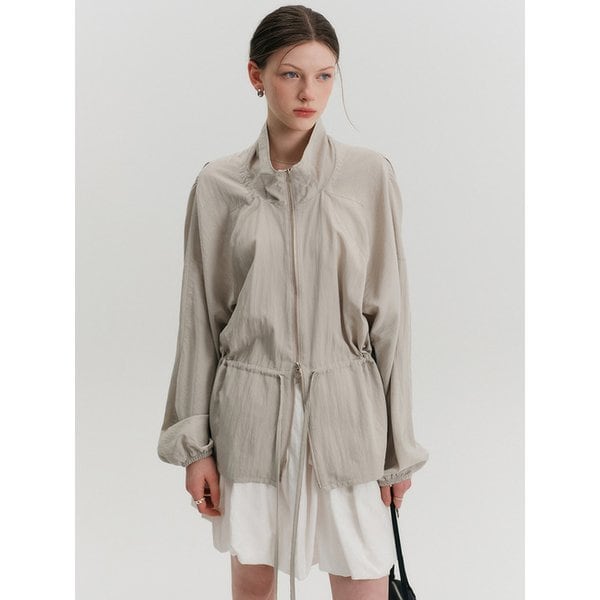 리나 셔링 윈드브레이커 점퍼_에시 베이지 / LINA SHIRRING WINDBREAKER JUMPER_ASH BEIGE