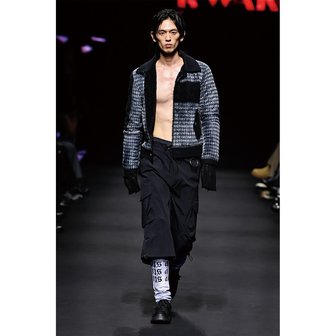 곽현주컬렉션 25FW BLUE COLLAGE GRAPHICS LEGGINGS