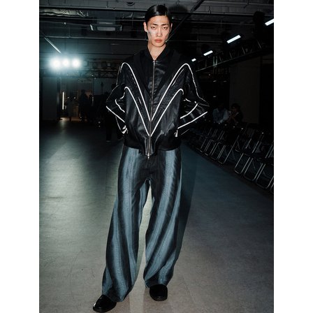 유강 TURNING TORSO JEANS