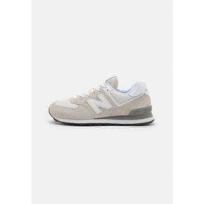 2894158 New Balance 뉴발란스 574 UNI - 트레이너 님버스 클라우드