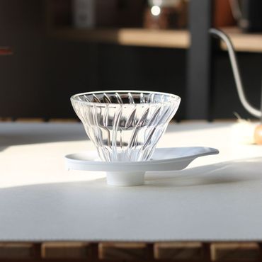  하리오 V60 글라스 커피 드리퍼 VDGR-01W 화이트