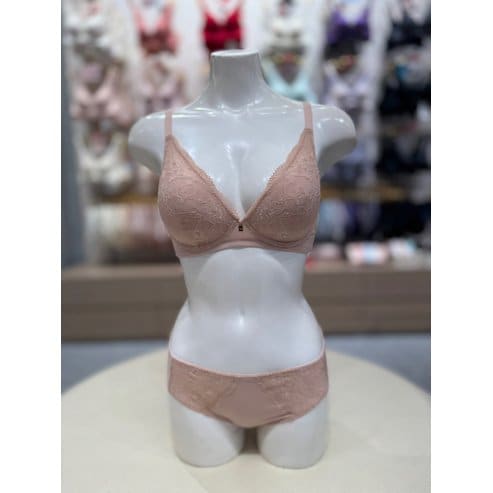 트라이엄프 베이지 딥브이 레이스 노와이어 브래지어 햄팬티세트(TDWBR673TDWBP673BE)