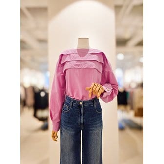 아이잗컬렉션 [파주점] [더아이잗컬렉션]플리츠 백 버튼 디테일 블라우스 CR3A0BL931